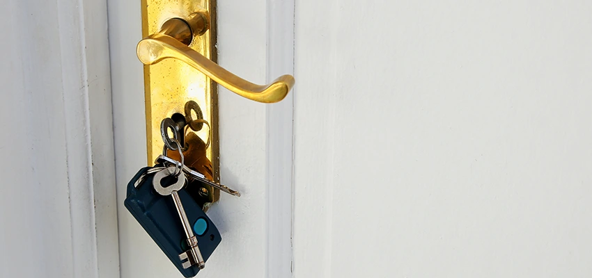 Broken Door Key Extraction in Garden Acres, CA