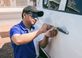 Car Locksmith in Garden Acres, CA